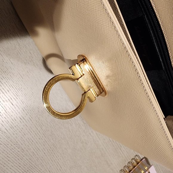 Ferragamo - Picture 15 of 15